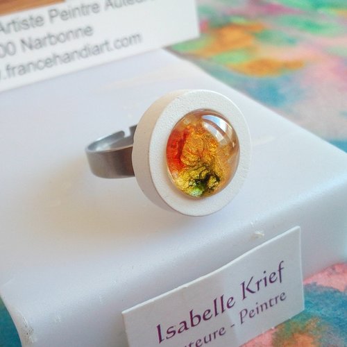 Bague en bois blanc avec cabochon rond en verre peint rouge orange jaune or bleu nacre blanc,anneau ajustable