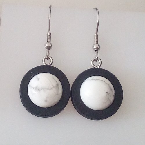 Howlite,boucles oreilles en bois noir avec cabochons ronds 12mm,pierre precieuse,crochets acier 316l,fait mains en france,cadeau fete noel