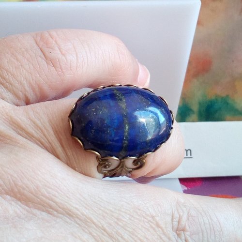 Bague lapis lazuli pierre precieuse bleu,cabochon oval avec anneau ajustable en laiton bronze filigrane fleuri lys royal,cadeau fete