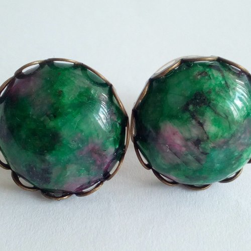 Rubis zoisite,clous oreilles en laiton avec cabochons ronds 14mm,pierre precieuse,fait mains en france