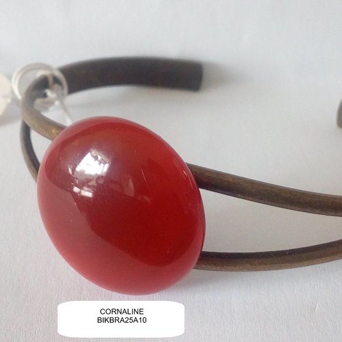 Cornaline,pierre rouge semi precieuse,bracelet jonc laiton ajustable,cabochon rond ,fait mains en france,cadeau fete anniversaire noel