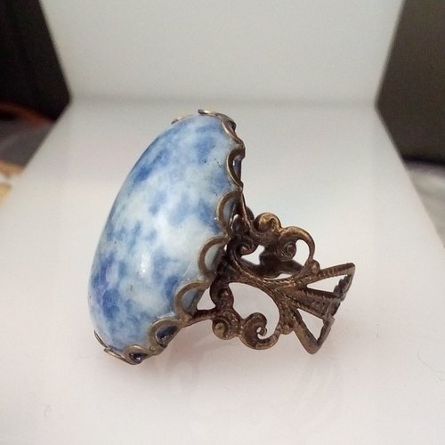 Bague sodalite,pierre naturelle,anneau ajustable,cabochon oval ,fleuri lys royal filigrane,bobo boho,gothique victorien