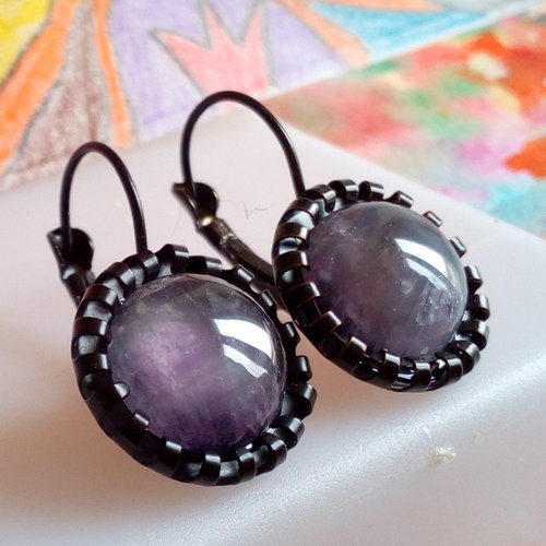 Amethyste,boucles oreilles dormeuses laiton noir avec cabochons ronds 12mm,quartz pierre fine,fait mains en france,cadeau fete anniversaire