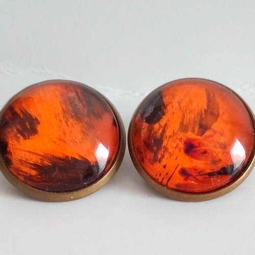 Clips oreilles,laiton avec cabochons ronds en verre, peinture orange noire,cadeau fete anniversaire noel,halloween,fait mains en france