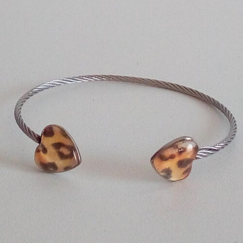 Bracelet jonc leopard acier chirurgical,2 cabochons coeurs,fait mains en france, cadeau fete anniversaire noel,boho bobo gothique ethnique