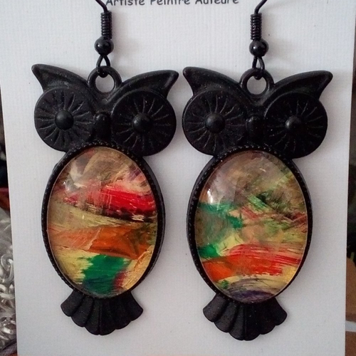 Boucles oreilles hiboux avec cabochons ovales en verre, bleu jaune vert, rouge orange or noir, cadeau fete anniversaire noel