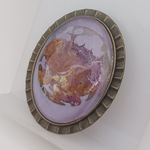 Broche ovale en laiton avec gros cabochon en verre, peinture art nouveau fleuri abstrait,peint à la main