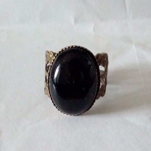 Onyx noire,bague laiton bronze filigrane lys fleuri avec cabochon ovale,pierre precieuse,fait mains en france,cadeau fete anniversai