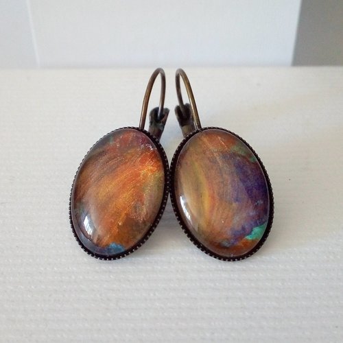 Boucles oreilles dormeuses avec cabochons ovales en verre,marron or bleu violet,bijou peint a la main,cadeau fete
