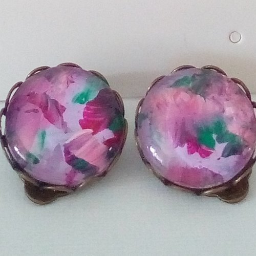 Art contemporain fleuri,clips oreilles laiton avec cabochons ronds, en verre loupe,peinture papier,cadeau fete,fait mains en france