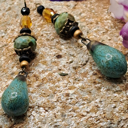 Boucles d oreilles breloque céramique bleue canard perle verre assortie perle tchèque miel ambre clair bronze
