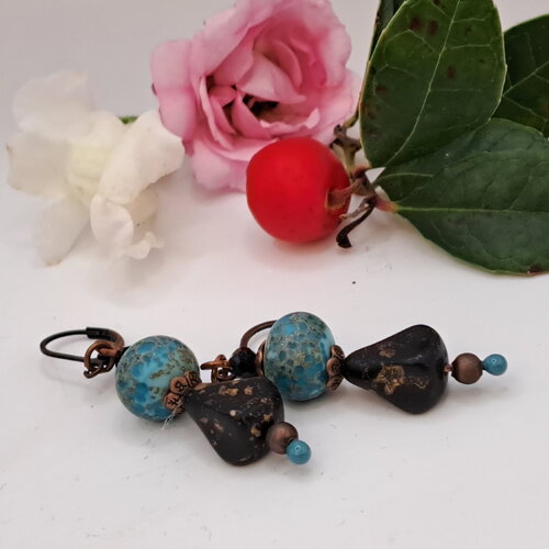 Boucles d'oreilles perle turquoise en verre filé au chalumeau perle noir et or