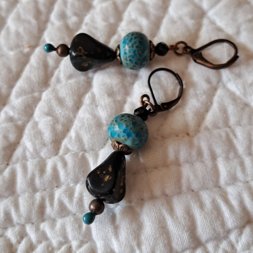 Boucles d'oreilles perle turquoise en verre filé au chalumeau perle noir et or