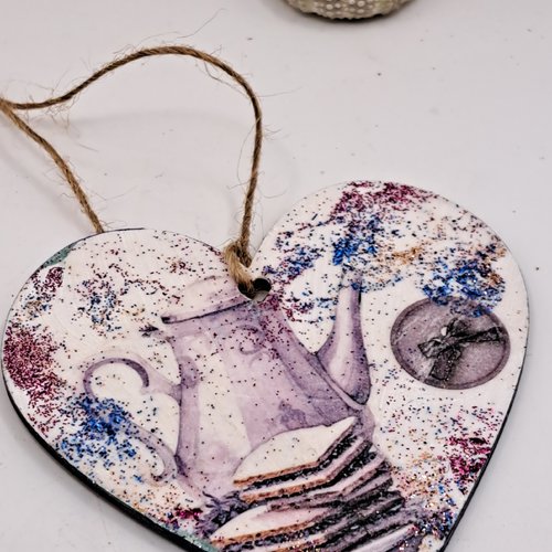 Coeur en bois décoré