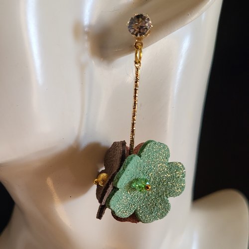 Boucles d'oreilles pendantes