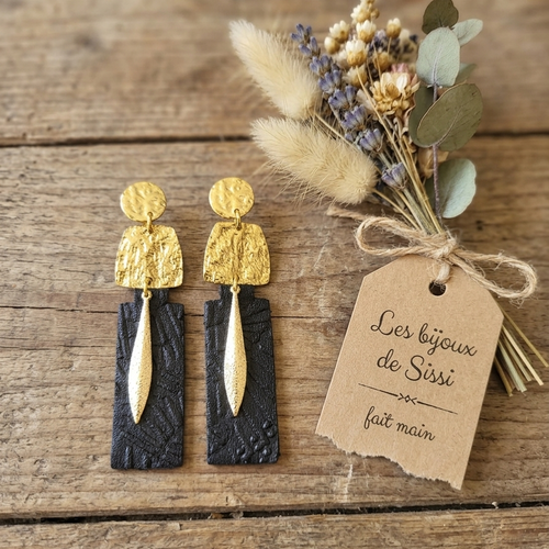 Boucles d'oreilles en cuir noir