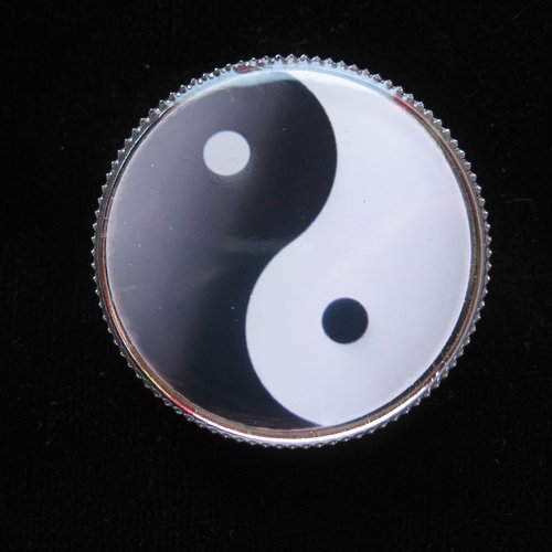 Bague zen, yin yang, sertie en résine / diamètre 30mm