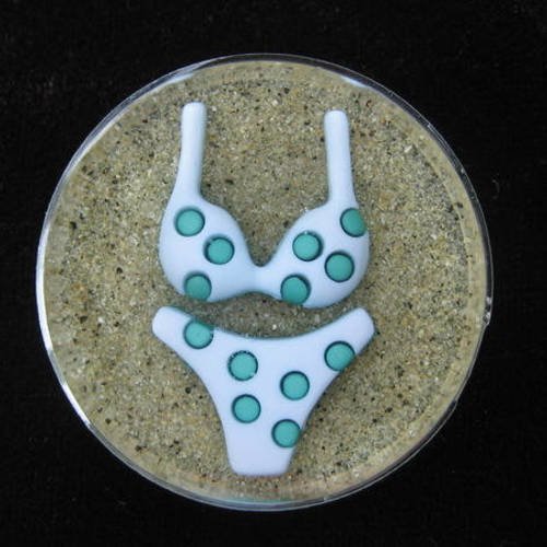 Grande bague ajustable unisexe bikini bleu clair à pois verts sur fond de sable en résine diamètre 35mm