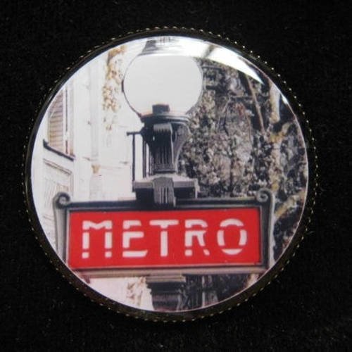 Bague vintage, métro parisien, sertie en résine / diamètre 30mm