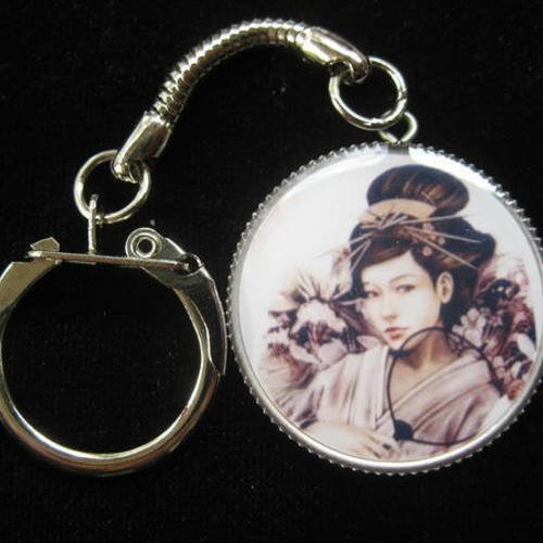 Porte-clés vintage, geisha sepia, serti en résine / diamètre 30mm