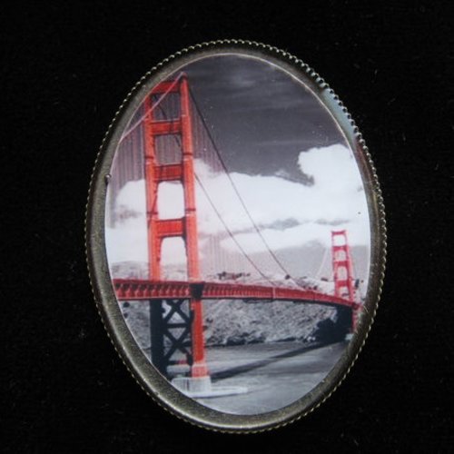 Broche ovale vintage, golden gate bridge, sertie en résine / taille 30mmx40mm