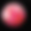 Bague dome, perles rouges mobiles, dans une demi-sphère plexi / diamètre 30mm
