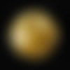 Bague dome fantaisie, perles dorées mobiles, dans une demi-sphère en plexi / diamètre 30mm