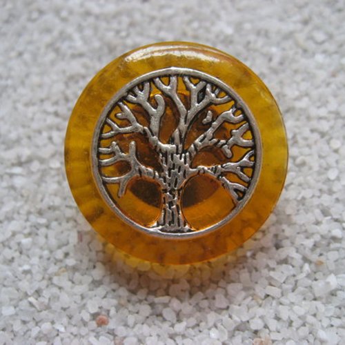 Bague zen, arbre de vie argenté, sur fond orange en résine / diamètre 25mm