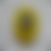 Grande bague ajustable, microperles argentées, sur fond jaune en résine, diamètre 35mm, pour femme ou homme