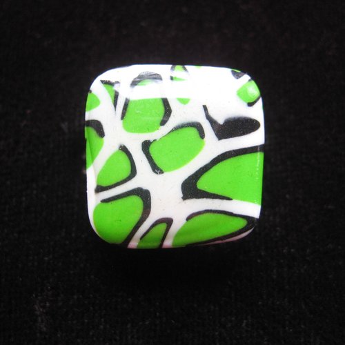 Petite bague carrée ajustable unisexe motif léopard vert et blanc en fimo taille 20mmx20mm