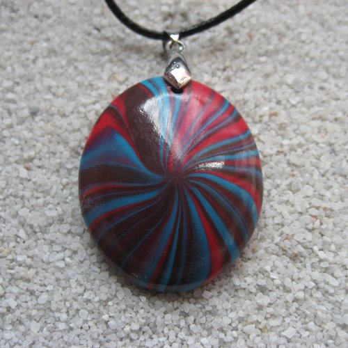 Pendentif ovale, spirale turquoise/marron/rouge, en fimo, taille 30mmx40mm