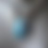 Pendentif graphique, cabochon camaieu turquoise en fimo, diamètre 40mm