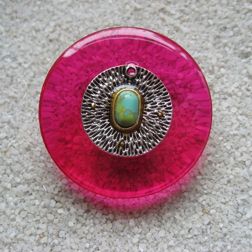 Très grande bague ajustable unisexe breloque métal argentée perle marbrée sur fond fuchsia en résine diamètre 40mm