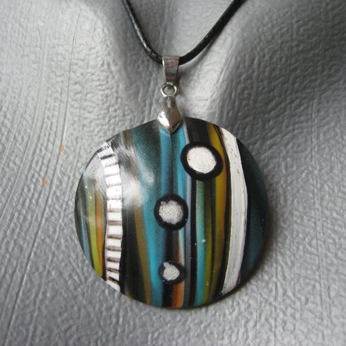 Promotion pendentif unisexe cabochon motifs multicolores en pâte polymère vernie diamètre 40mm