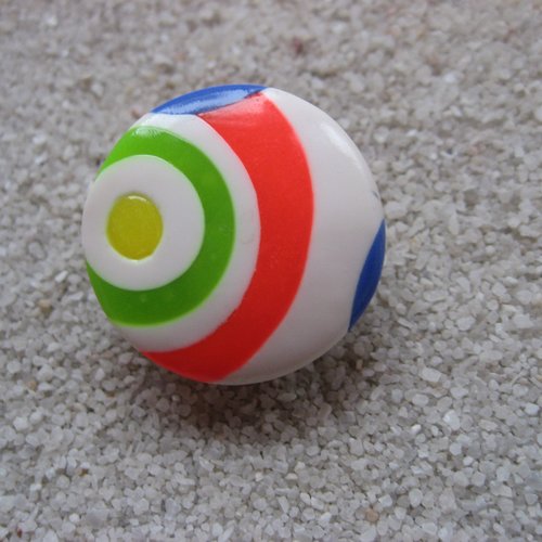 Bague ajustable unisexe cabochon motifs multicolores sur fond blanc en fimo diamètre 25mm