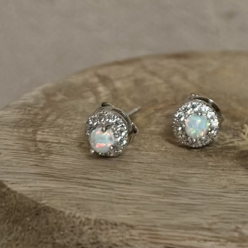 Boucles d'oreilles en argent 925 et opale blanche