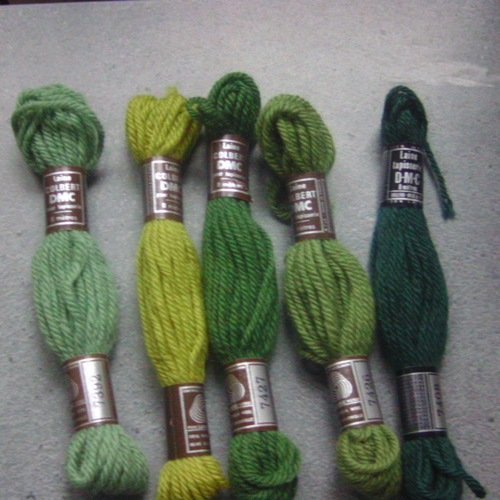 Assortiment 5 échevettes dmc laine nuances de vert