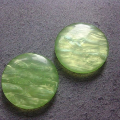 Lot 2 gros boutons vert avec reflets aspect nacré vintage