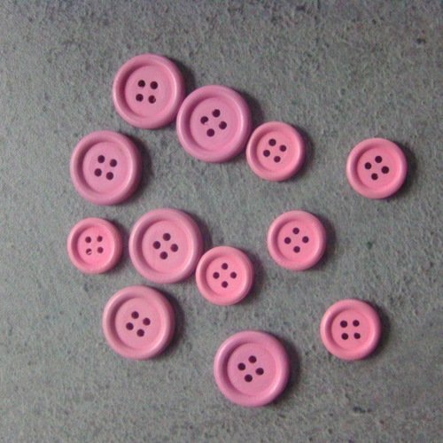 Lot 12 boutons roses en bois