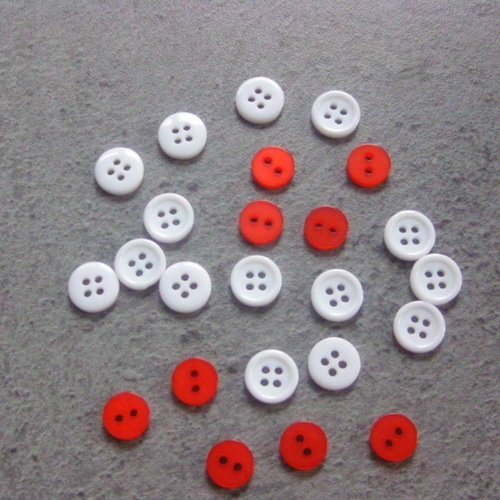 Lot 24 petits boutons rouges unis et blancs unis