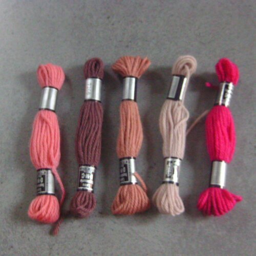 Assortiment 5 échevettes dmc laine nuances de rose / violet