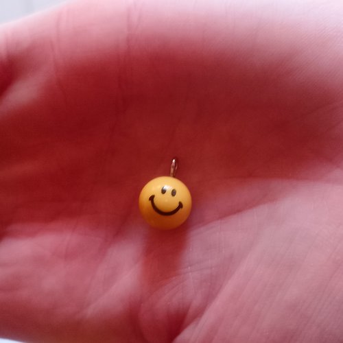Breloque smiley jaune
