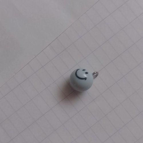 Breloque smiley bleu ciel