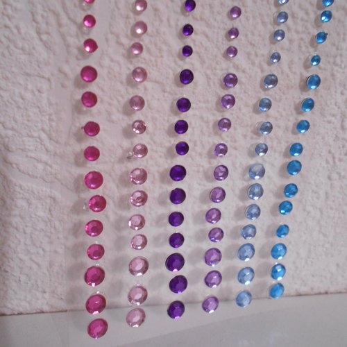 Petits diamants / strass autocollants