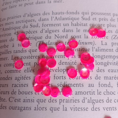 Lot de 1400 séquins irisés rose fluo