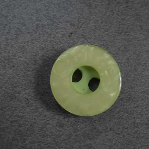 Gros bouton vert aspect nacré