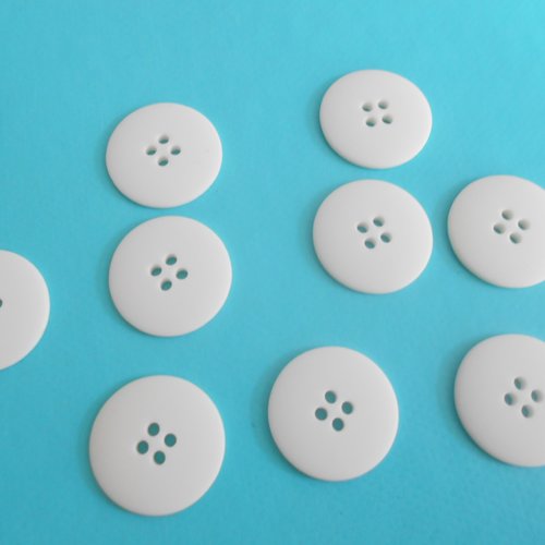 Lot 9 boutons blancs diamètre 2,5 cm vintage