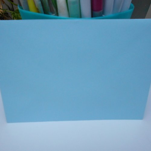 Enveloppe bleue pastel