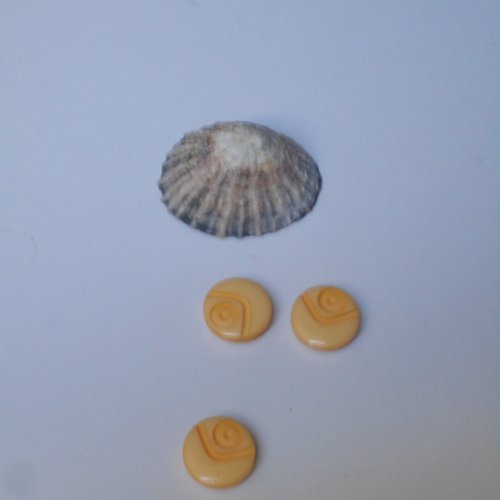 Lot 3 boutons jaune pâle
