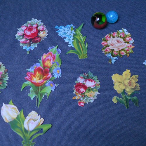 Lot 9 découpes papier fleurs